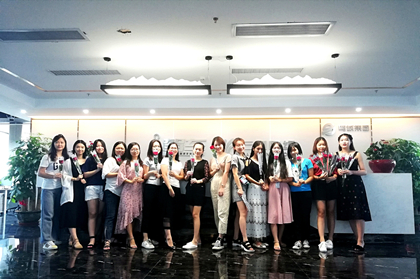 三心網(wǎng)APP開發(fā)定制公司美女幫